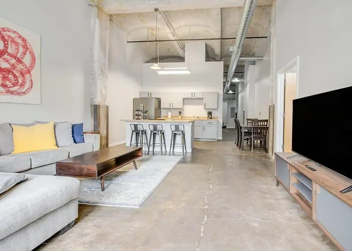 3Br Luxury Historic Loft With Gym By Envitae